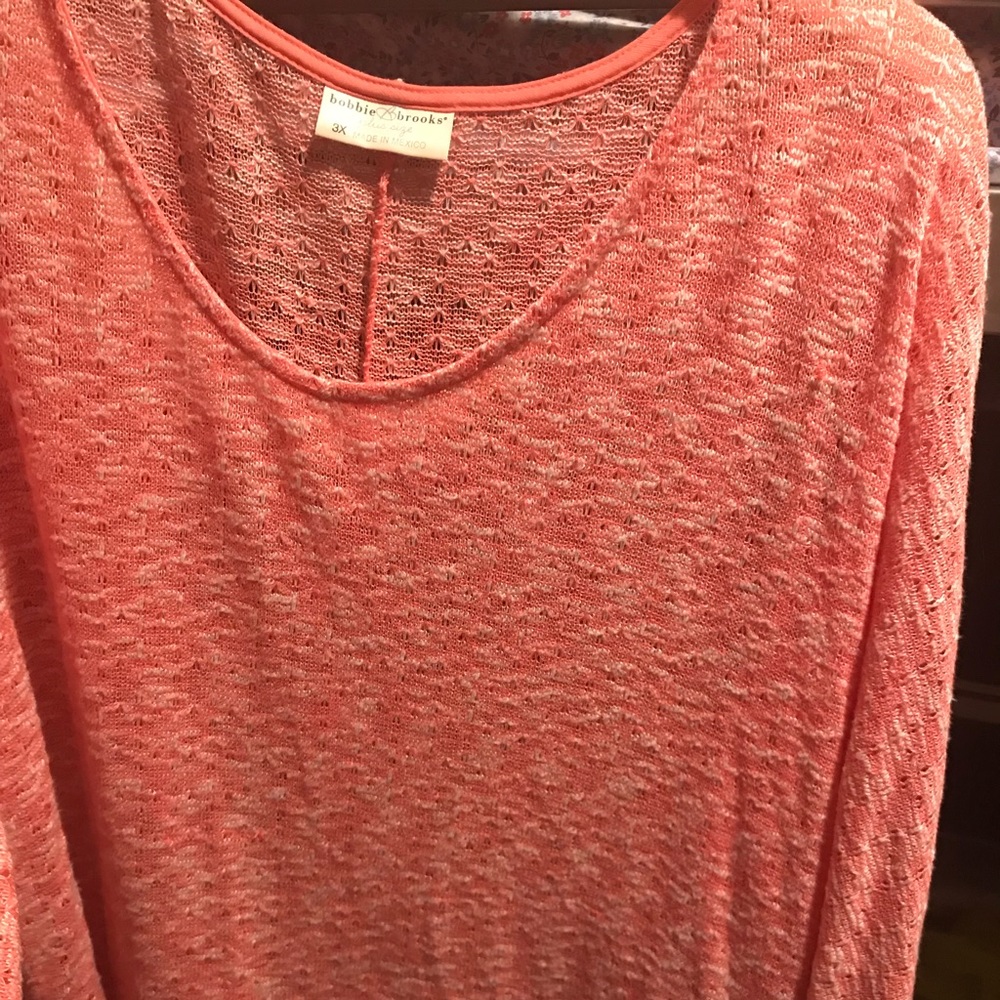 Plus size long sleeved shirt